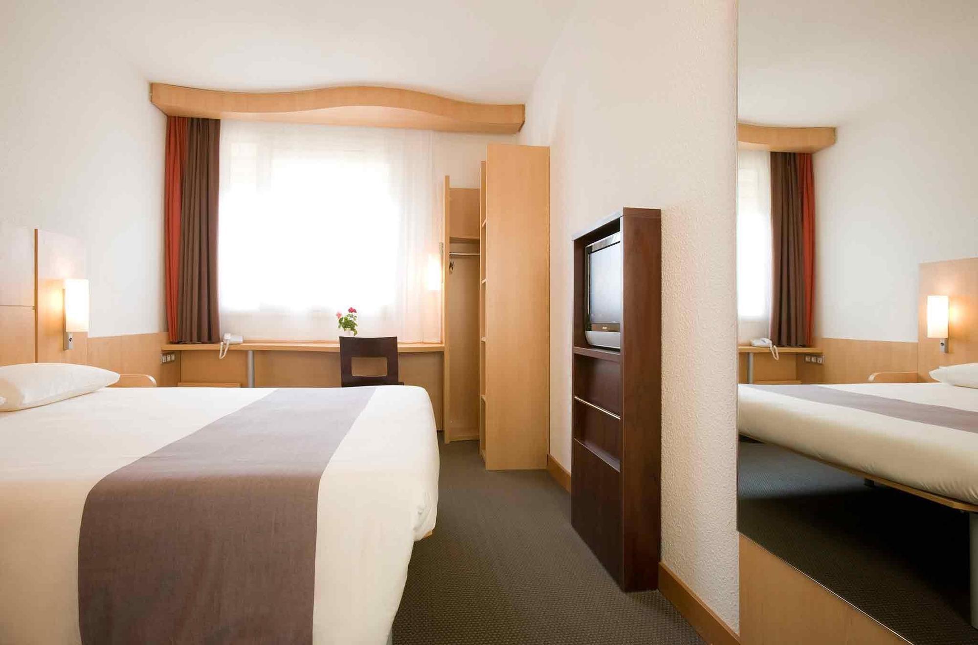 Ibis Cotonou Hotel ภายนอก รูปภาพ